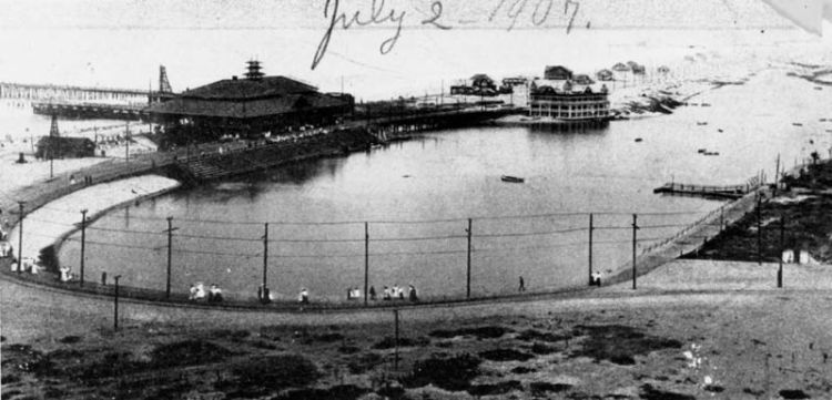 Another view of the lagoon, pier, pavilion and hotel. July 2, 1907. (Courtesy of the California Historical Society Collection, USC Libraries)