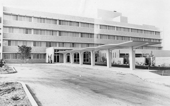 Landscaping is unfinished and signage lacking in this undated photo of South Bay Hospital circa 1960. (Daily Breeze file photo)