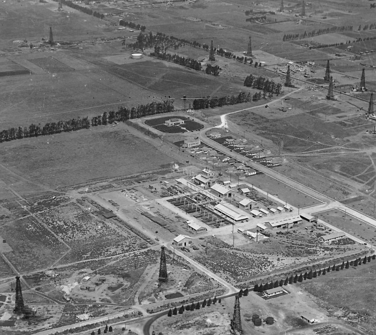 Aerial photo shows the Chanslor-Canfield Midway Oil Company's Torrance headquarters. center, in 1924. (File photo)