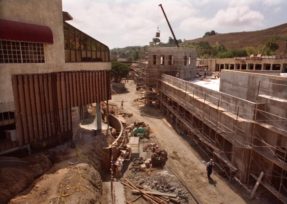 Construction site of the mall formerly called The Shops at Palos Verdes after its roof had been removed. It would be renamed The Avenue of the Peninsula. (Sept. 3, 1999 staff file photo by Brad Graverson)