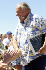 Dale Velzy at the Hermosa Beach Surfers Walk of Fame induction on March 29, 2003. (Scott Varley / Staff Photographer)