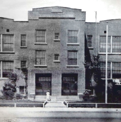 Brick main building at Narbonne Junior and Senior High School in 1925. From the 1925 El Eco Narbonne yearbook. (Courtesy Narbonne High Class of 1968 website)