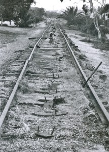 The Santa Fe Railroad right-of-way in Manhattan Beach in an undated photo, probably from the 1980s. (Photo courtesy Jan Dennis collection)