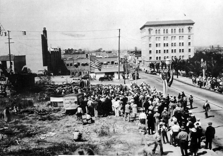 The groundbreaking ceremony of the San Pedro Post Office on Oct 1935. The tall city hall building at the right is still there today. (File photo)