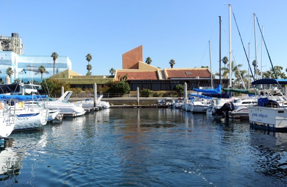 The Redondo Beach Shade Hotel was built on the site of what was a Red Onion restaurant, center above, next to the Cheescake Factory in King Harbor. 2011 file photo. (Steve McCrank / Staff Photographer)