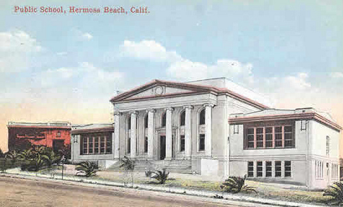 Undated postcard shows the original Pier Avenue School, built in 1911.
