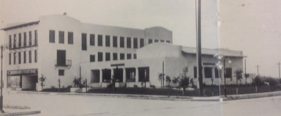 The first home of the First National Bank of Torrance was in this one-story building, foreground, designed by Irving Gill. (Photo: Historic Torrance: A Pictorial History of Torrance, California)
