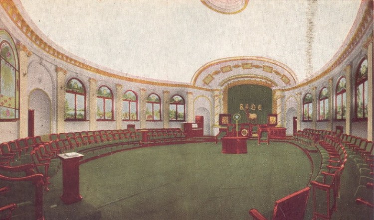 Undated postcard circa 1920s shows the interior of the San Pedro Elks Lodge meeting room.