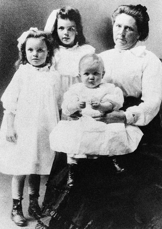 Photo shows Myrtle, Lucy and Philip (7-5-2-) with Belle Gunness Bell . (AP Photo)