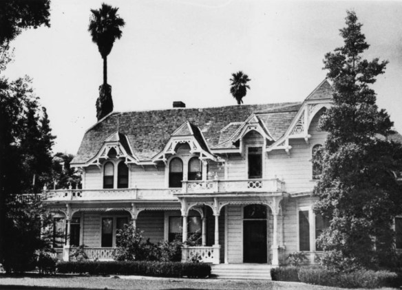 George Carson's family home in 1895. (File photo)