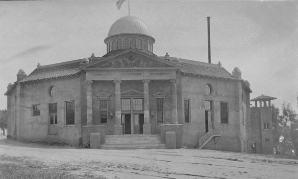 Redondo Beach Union High School building, formerly the Chautauqua Assembly auditorium, in 1907. (Daily Breeze file photo)