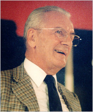 Sol Price in 1985. (James Skovmand/San Diego Union Tribune, via Associated Press)